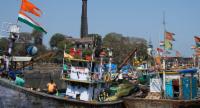 30,000 Indian Fishing Boats Return to Indian Shore